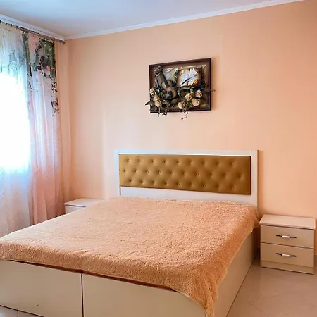 Vira , Apartment